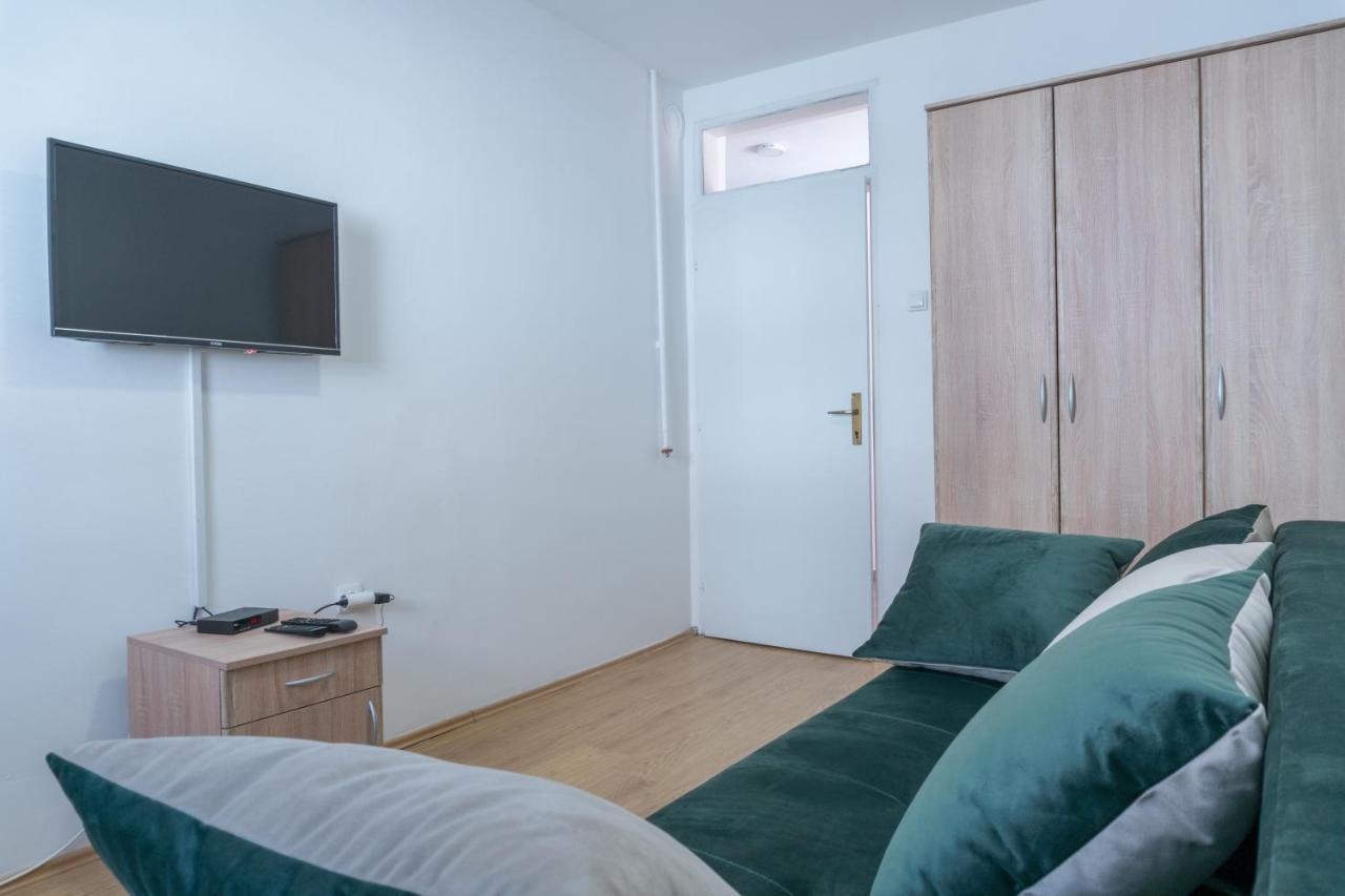 Gerardus Apartmani Vrsac Extérieur photo